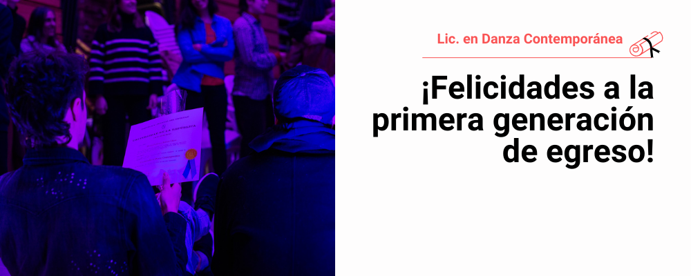 Imagen de persona de espaldas con título de la Udelar en sus manos, a la derecha de la imagen texto en letras negras sobre fondo blanco: Lic. en Danza Contemporánea ¡Felicidades a la primera generación de egreso!