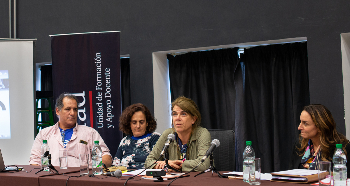 Silvia Nane, Carmen Sanguinetti y Silvia Roca y Gabriel Rodríguez 